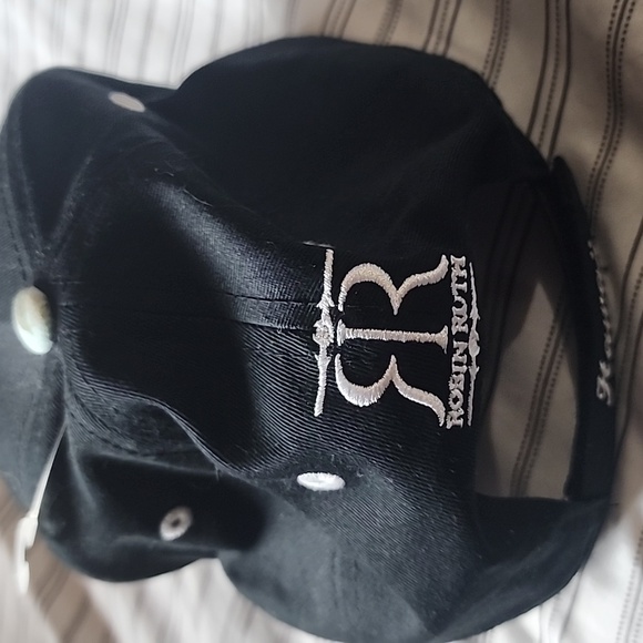 Hawaii  Robin Ruth - Picture 2 of 3